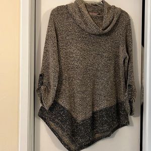beautiful long sweater that can wear with leggings
